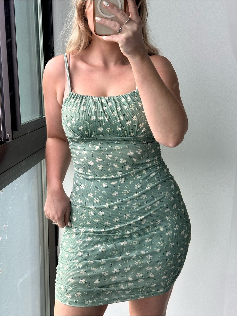 Green Floral Ruched Bodycon Dress - Brand: - Picture 4 of 8